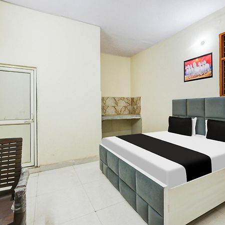 Hotel O J.D Kings Фаридабад Екстериор снимка