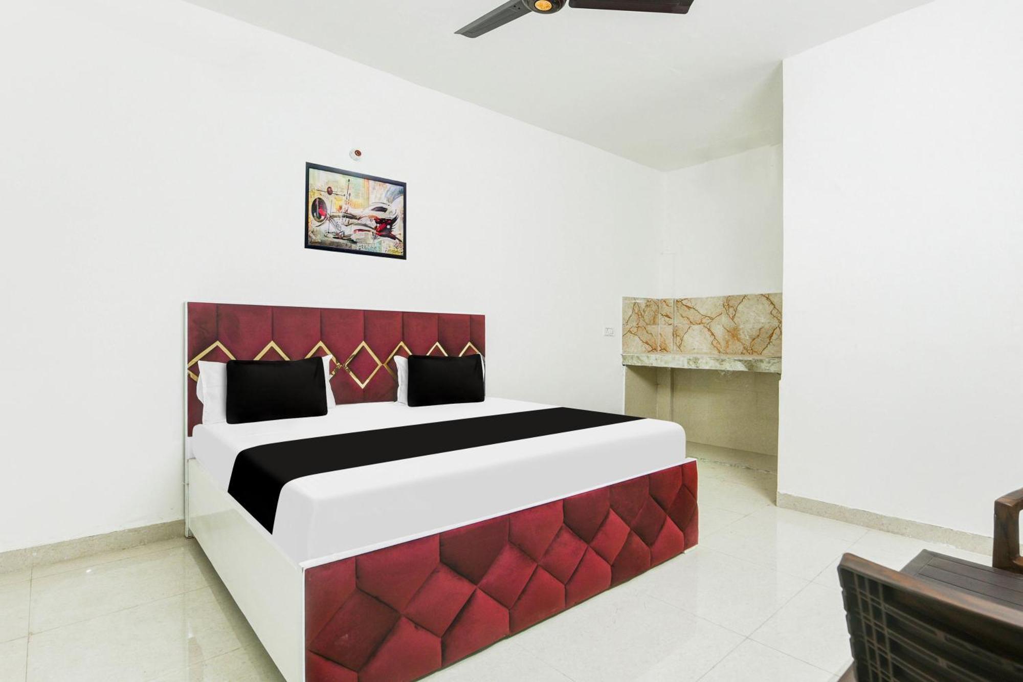 Hotel O J.D Kings Фаридабад Екстериор снимка