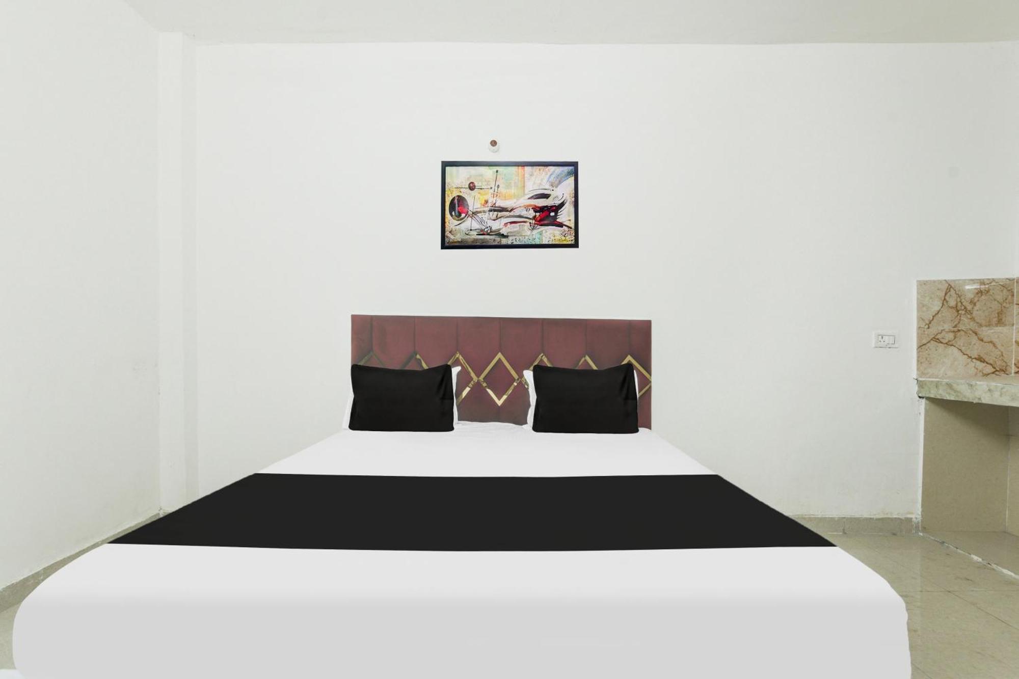 Hotel O J.D Kings Фаридабад Екстериор снимка